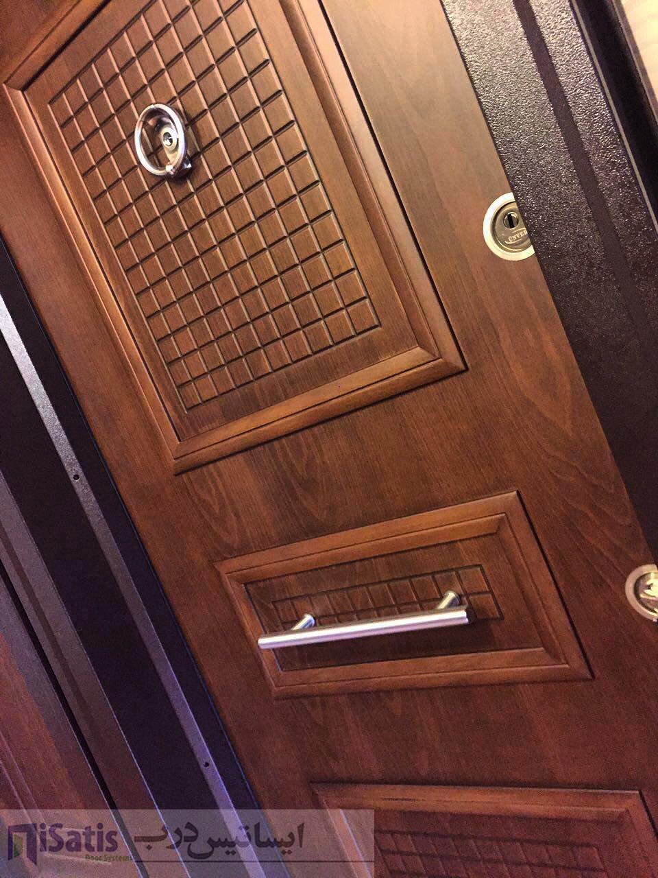 ایساتیس درب